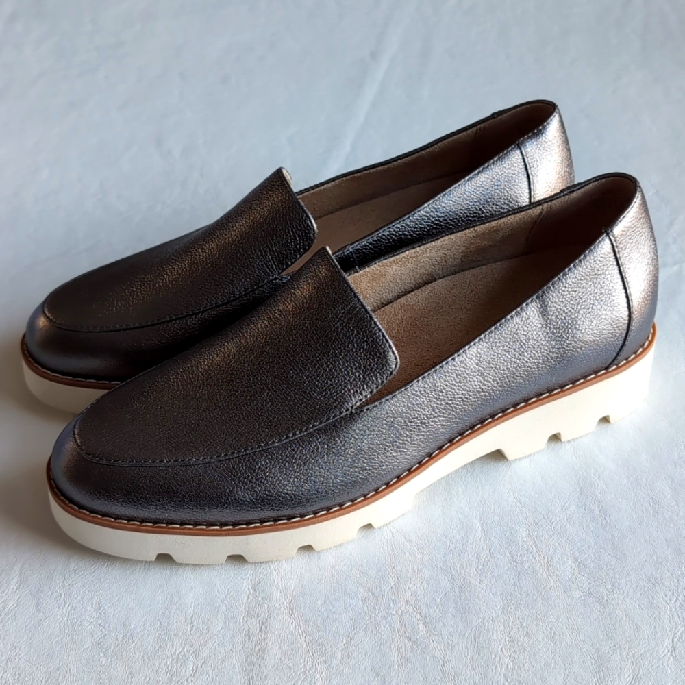 Vionic Kensley Pewter Silver Metallic Leather Slip On Loafers Women's Size 8.5